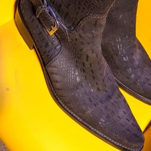 Doland Pliner sz 11.5 brown suede boots